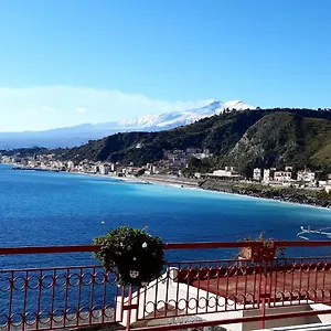 taormina-beach-holiday.taorminaitalyhotels.com/