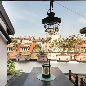 penthouse-centro-milano-wifi.italymilanhotels.net/