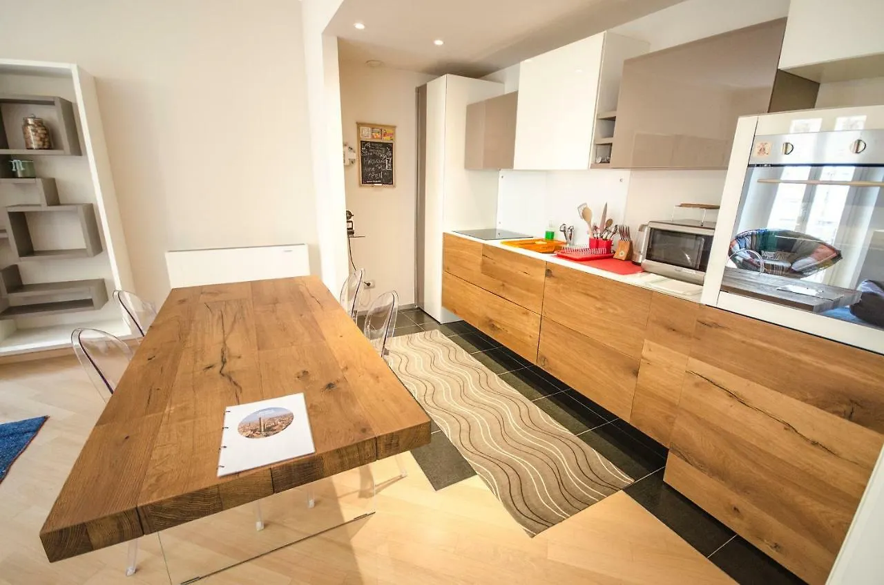 Luxury 65Mq Under The Two Towers Apartment Bologna