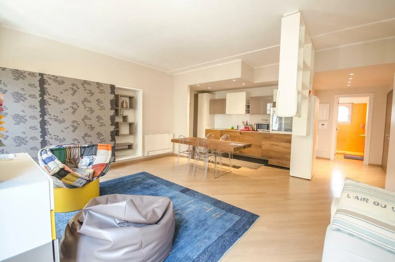 Luxury 65Mq Under The Two Towers Apartment Bologna