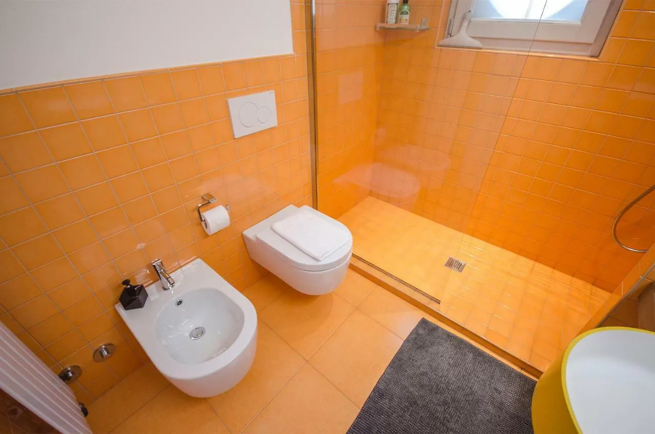 Luxury 65Mq Under The Two Towers Apartment Bologna