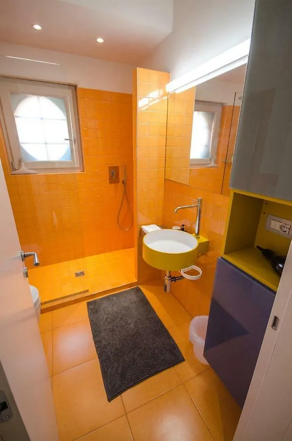Luxury 65Mq Under The Two Towers Apartment Bologna