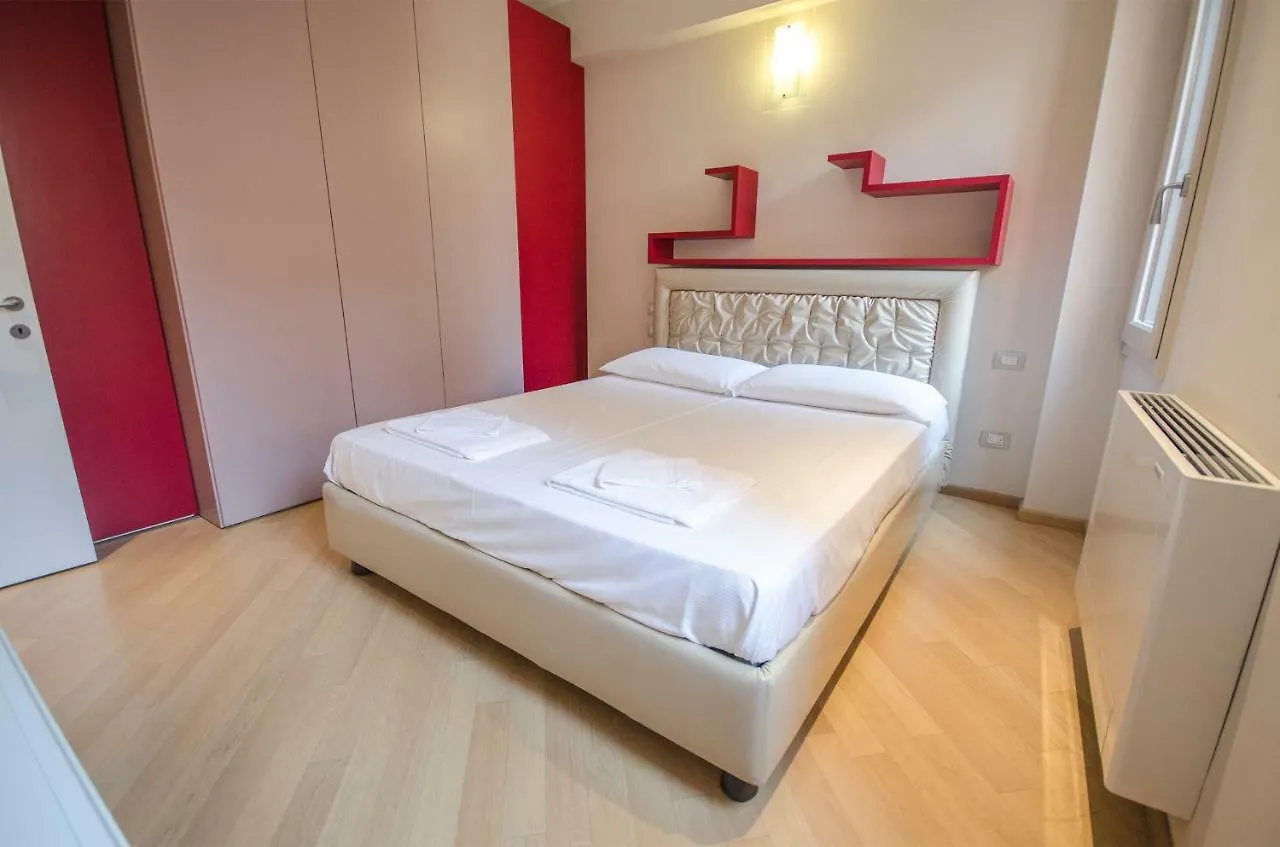 Luxury 65Mq Under The Two Towers Apartment Bologna Italy