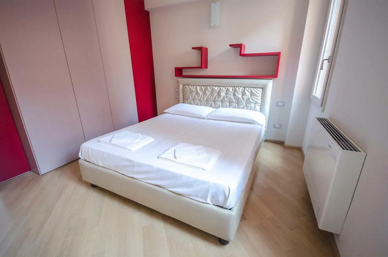 Luxury 65Mq Under The Two Towers Apartment Bologna